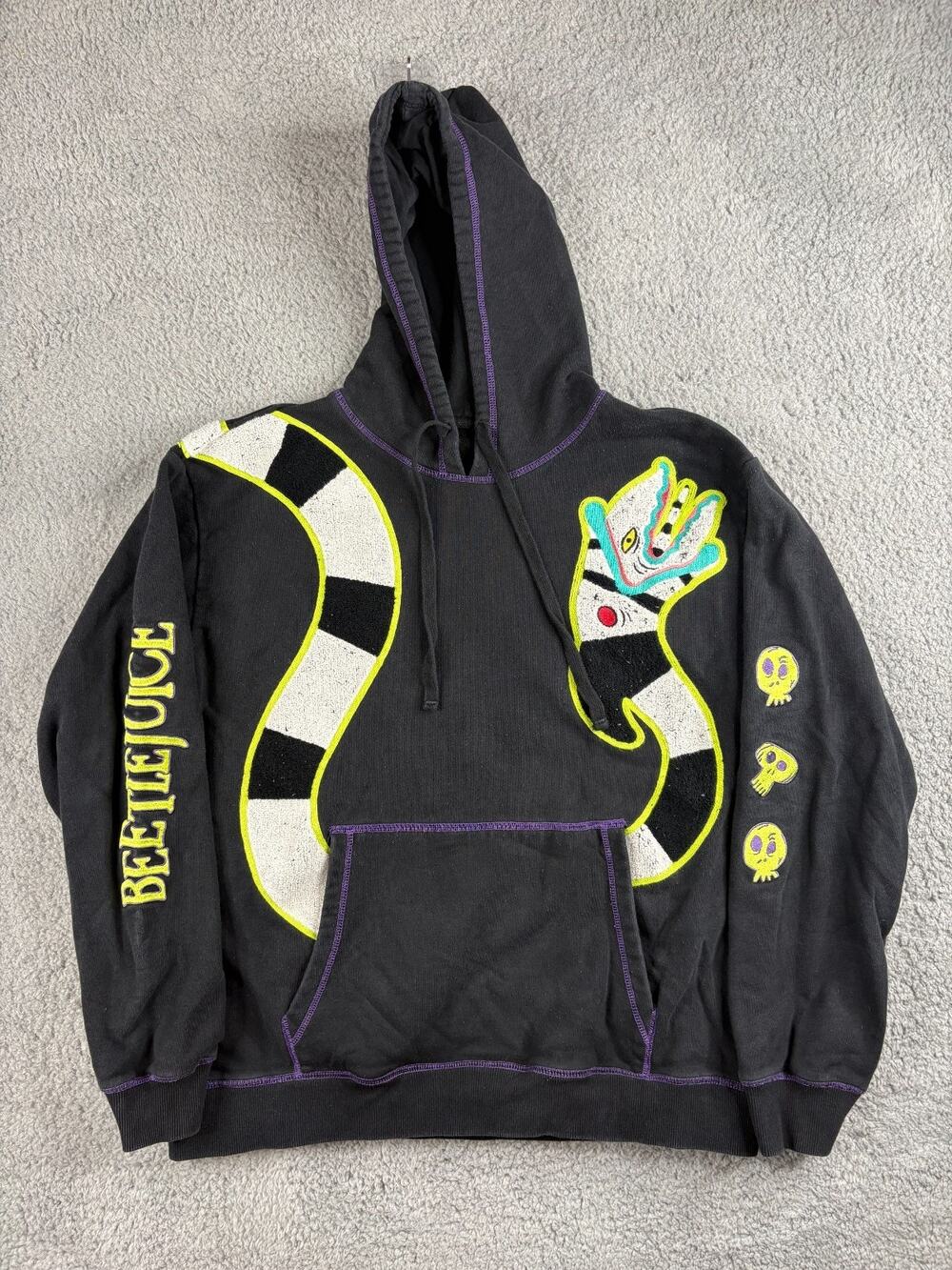 Forever 21 Beetlejuice Hoodie Men's Chest Sz 48 in Black Chenille Sandworm Patch